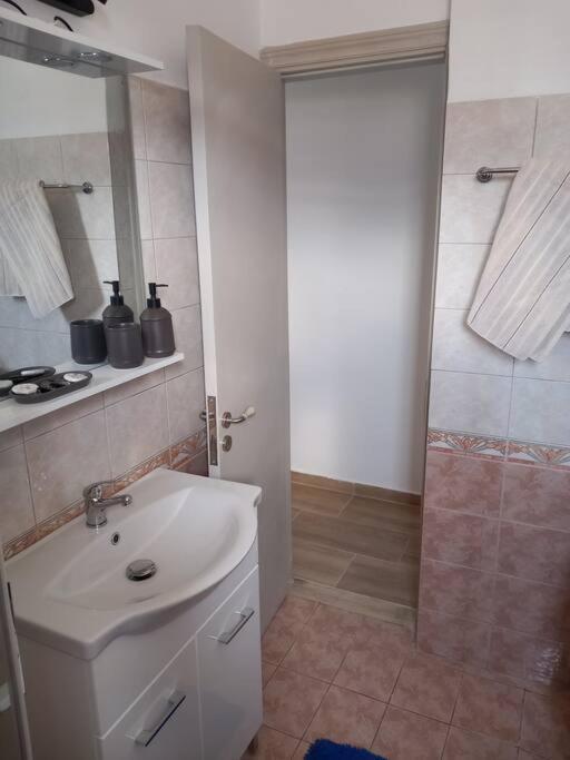 Annissa Appartment Kárpathosz Kültér fotó